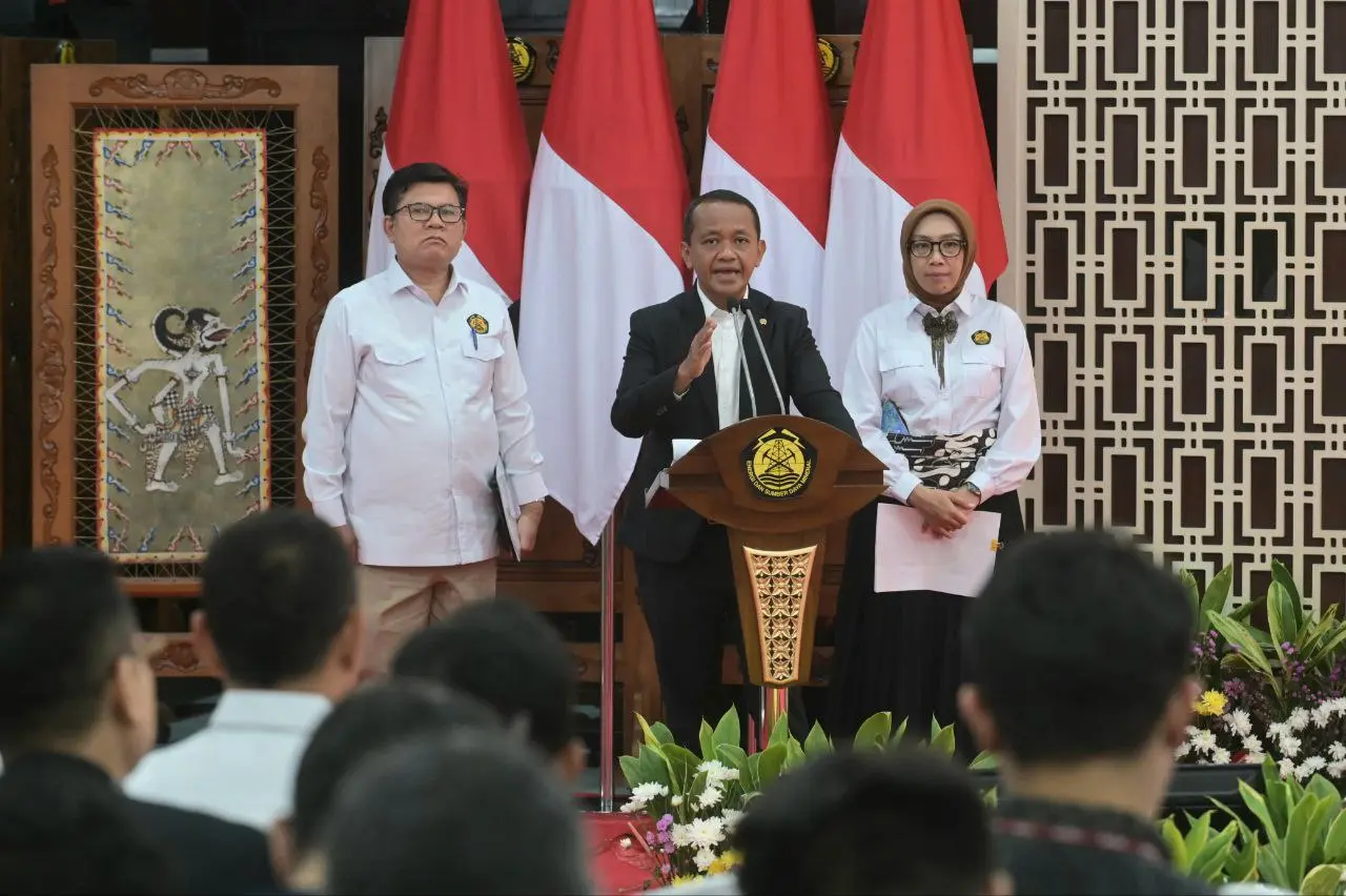 PLN Siap Jalankan RUPTL 2025-2034, Dorong Investasi dan Serap 1,7 Juta Tenaga Kerja 2 PLN Siap Jalankan RUPTL 2025-2034, Dorong Investasi dan Serap 1,7 Juta Tenaga Kerja