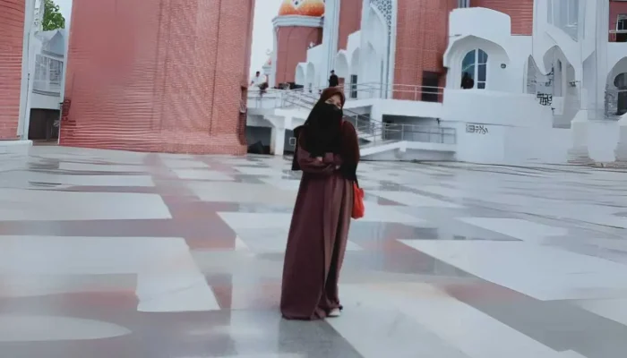 Penghormatan Pada Negara Pengusung Islamophobia, Layakkah?