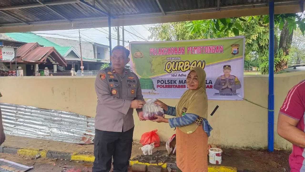 Polsek Manggala Berbagi Qurban di Hari Raya Iduladha
