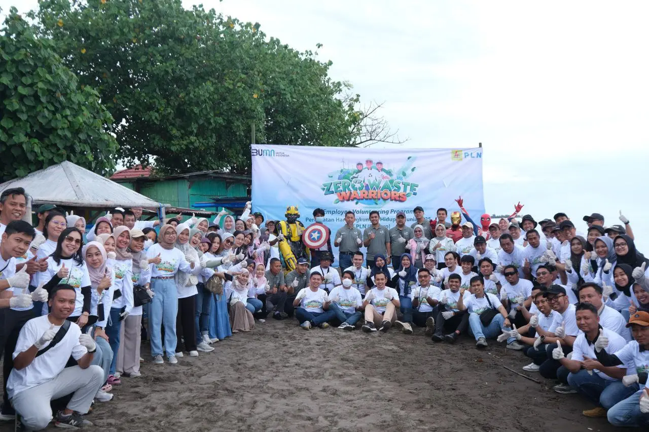 Peringati Hari Lingkungan Hidup, PLN Bersihkan Pantai Tanjung Bayang dan Olah Sampah Jadi Produk Bernilai 2 Peringati Hari Lingkungan Hidup, PLN Bersihkan Pantai Tanjung Bayang dan Olah Sampah Jadi Produk Bernilai