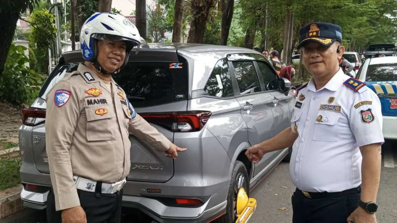 Kembali ke Jalan Benar, Dishub Makassar Gandeng Brigpol Mahir Tertibkan Parkir Liar
