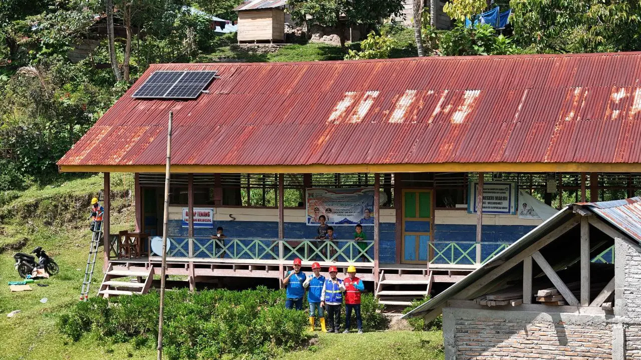 PLN Hadirkan Listrik di SDN 1 Mariri Mamuju, Pendidikan di Pelosok Kini Lebih Terang