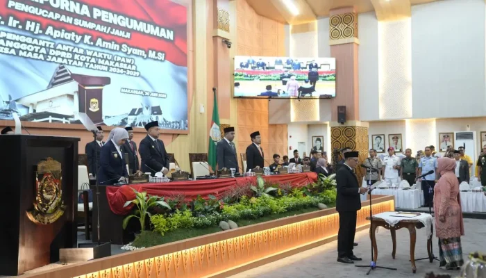 Prof Apiaty Amin Syam Resmi Dilantik sebagai Anggota DPRD PAW Kota Makassar