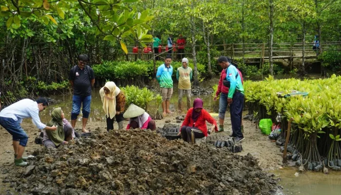Pertamina Patra Niaga Dorong Ribuan Nelayan dan Petani Cilacap Manfaatkan Energi Ramah Lingkungan