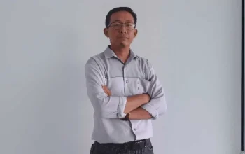 Dilema Sawit Indonesia: Antara Keuntungan Ekonomi dan Kerusakan Lingkungan 3 Suyono Abu Fatih (Dosen Prodi Agoekoteknologi Universitas Sulawesi Barat)