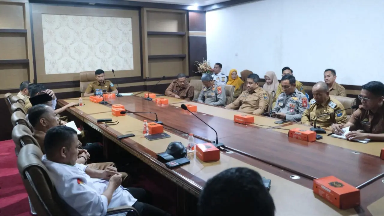 Begini Pesan Wakil Bupati Jeneponto Saat Rakor Penjemputan Jamaah Haji Kloter 40 2 Begini Pesan Wakil Bupati Jeneponto Saat Rakor Penjemputan Jamaah Haji Kloter 40