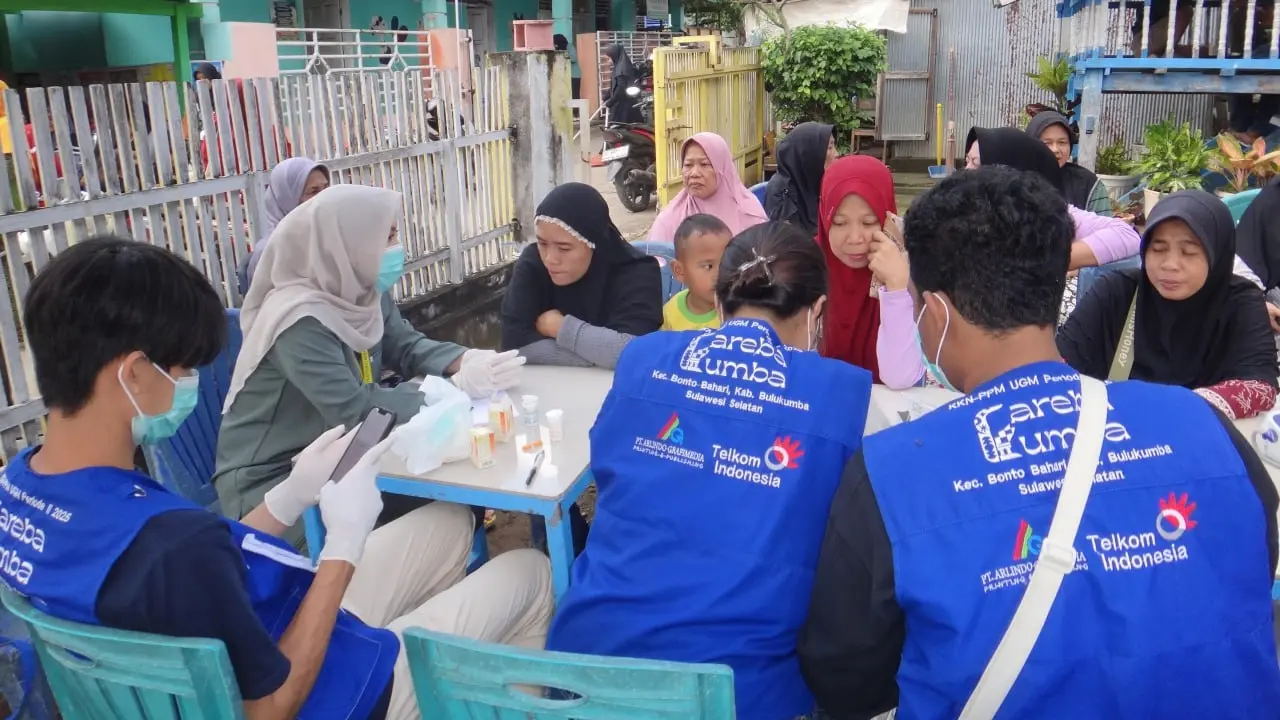 Mahasiswa KKN UGM Aktifkan Layanan Kesehatan dan Edukasi Gizi di Desa Bira