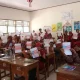 Siswa SD di Desa Sudirman Diperkenalkan Dunia Internasional Lewat Sosialisasi Pengenalan Negara