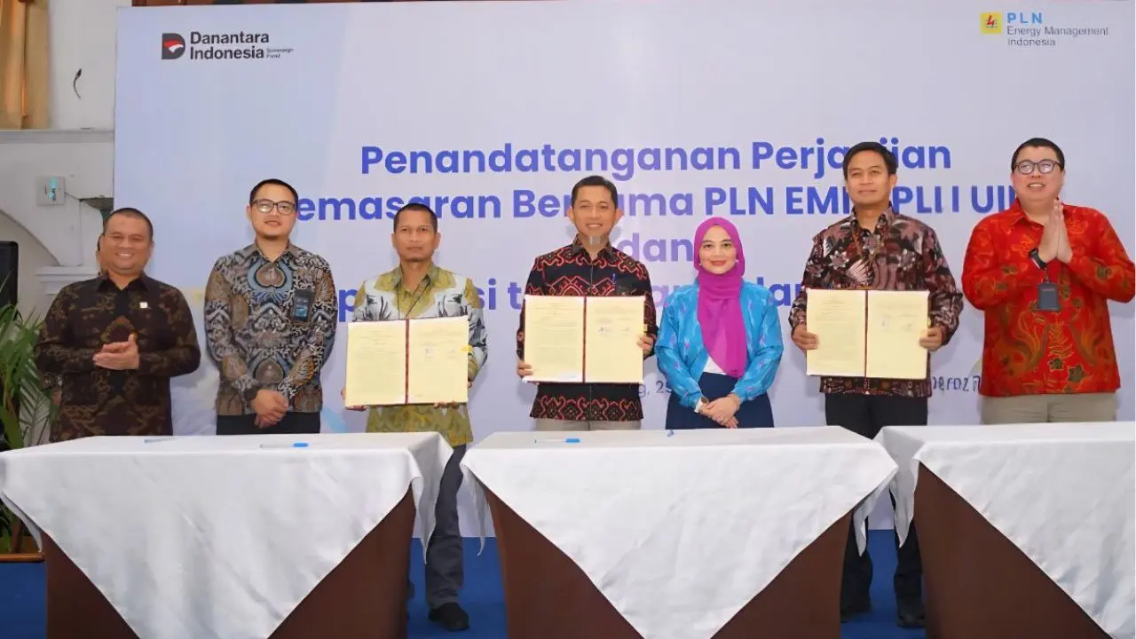 PLN Sulselrabar dan PLN EMI Sepakat Perkuat Sinergi Pasarkan Energi Baru Terbarukan