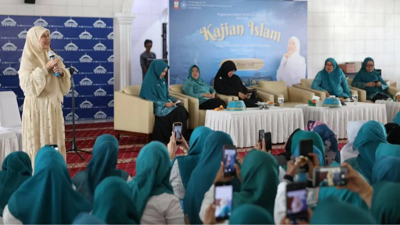TP PKK Makassar Gelar Kajian Islami Bersama Hj. Dewi Yull: “Semua Hanya Titipan”
