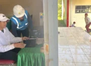 PLN Terangi Pelosok Seko di Momen HUT ke-80 RI