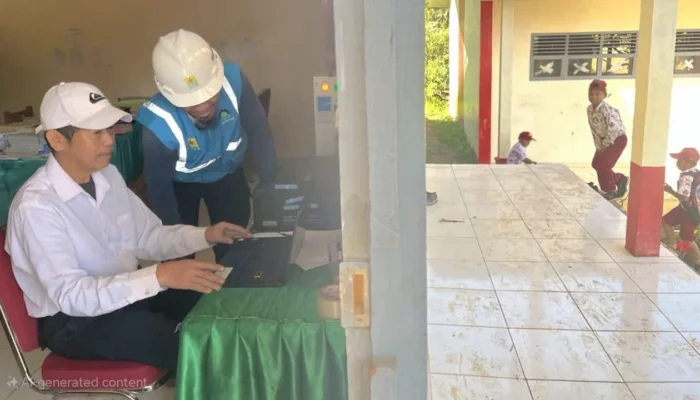 PLN Terangi Pelosok Seko di Momen HUT ke-80 RI