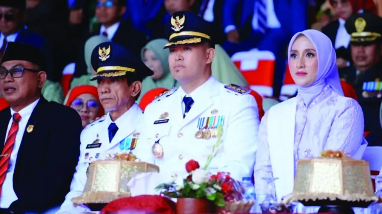 Pangkep Peringati HUT ke-80 RI, Ribuan Warga Padati Alun-Alun Citra Mas