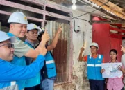 PLN UID Sulselrabar Gratiskan Sambungan Listrik untuk 216 Warga di Momen HUT RI ke-80