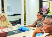 Kepala Dinas Pertanahan Makassar Dampingi Sekda Terima Audiensi Warga Terkait Sengketa Lahan