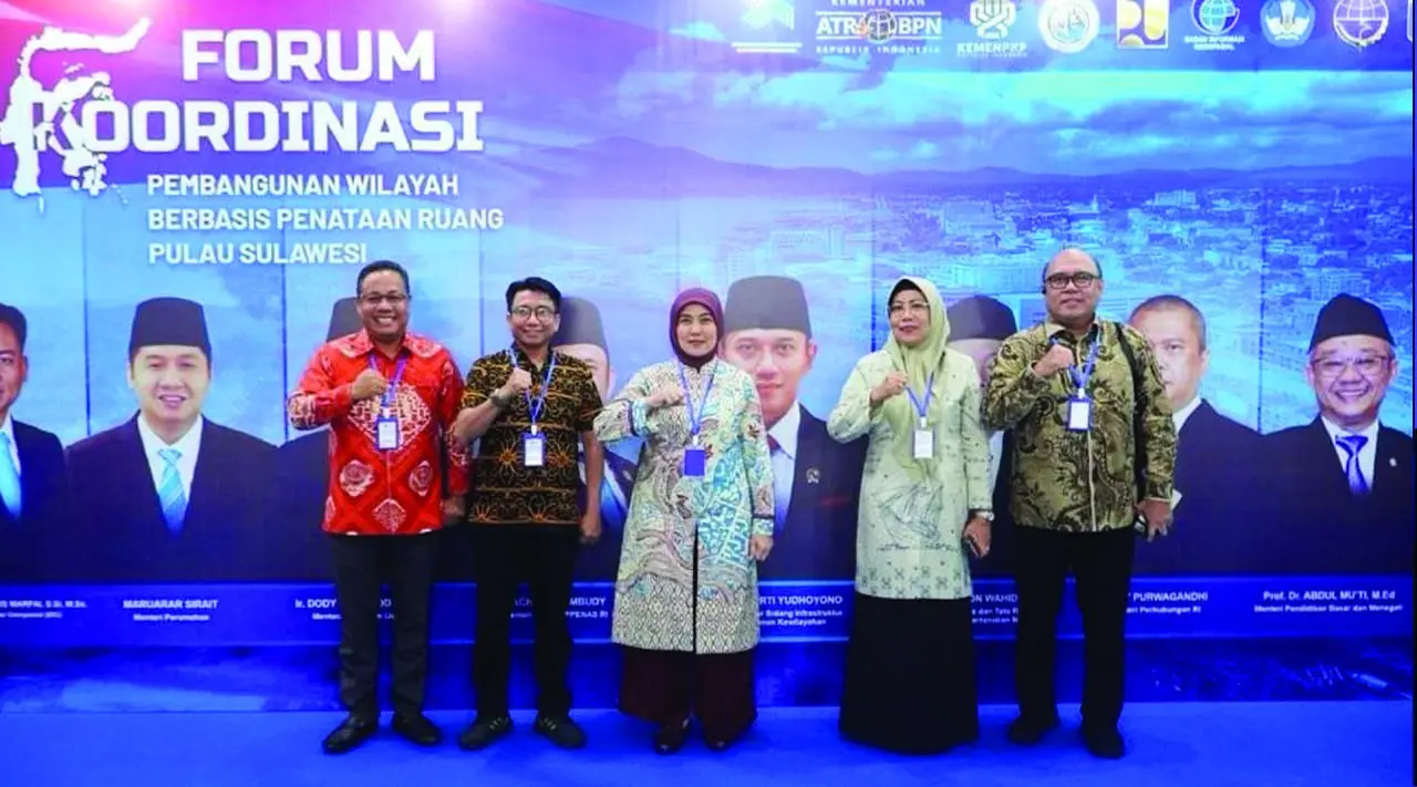 Kadis Pertanahan Makassar Dampingi Wawali Hadiri Forum Penataan Ruang Sulawesi di Palu