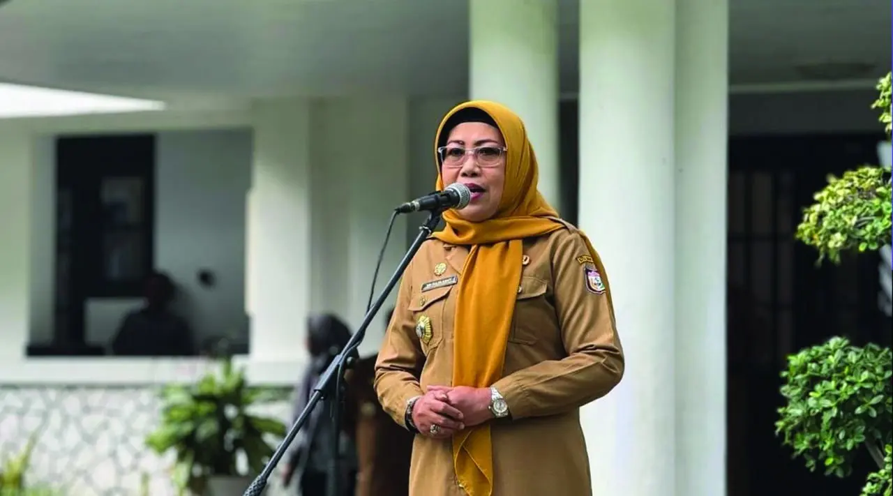 Kadis Pertanahan Makassar Bertindak Sebagai Pembina Apel Pagi di Balai Kota