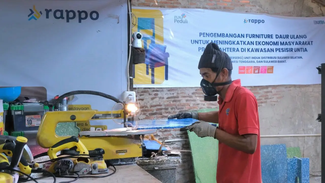 PLN UID Sulselrabar Gandeng Rappo Indonesia Kurangi Sampah Plastik di Pesisir Makassar
