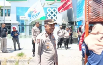Kapolsek Makassar Kawal Aksi Buruh di Kantor BPJS Berjalan Damai