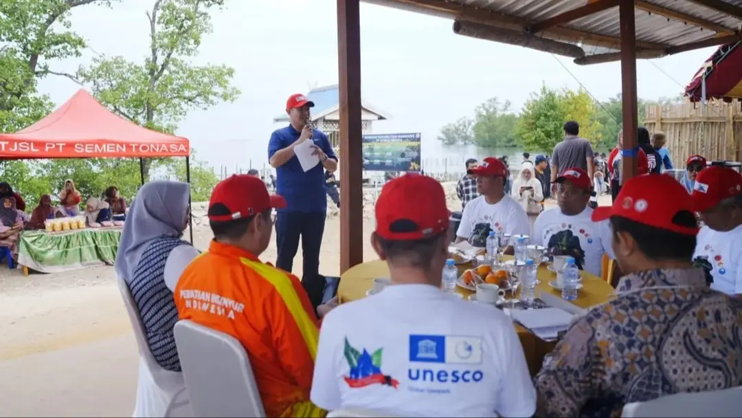 Bupati Pangkep Tanam 20 Ribu Mangrove di Pesisir Biring Kassi