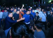 Temui Massa Aksi, Gubernur Andi Sudirman Imbau Warga Jaga Sulsel Tetap Aman