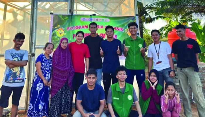 Tim ALLOTANI Unhas Gelar Pelatihan Pembuatan Bokashi di Maros