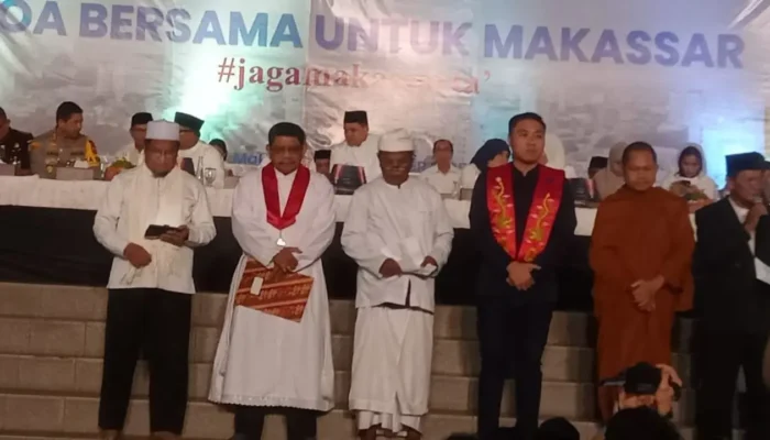 Doa Bersama #JagaMakassarTa’ di Karebosi, Ribuan Warga Panjatkan Doa untuk Kedamaian Kota