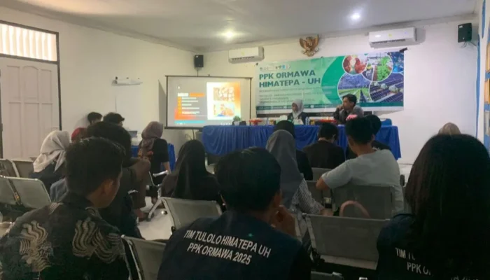PPK Ormawa Himatepa UH Dorong Pemuda Desa Nisombalia Kuasai Budidaya Ayam ALOPEA dan Ayam Petelur