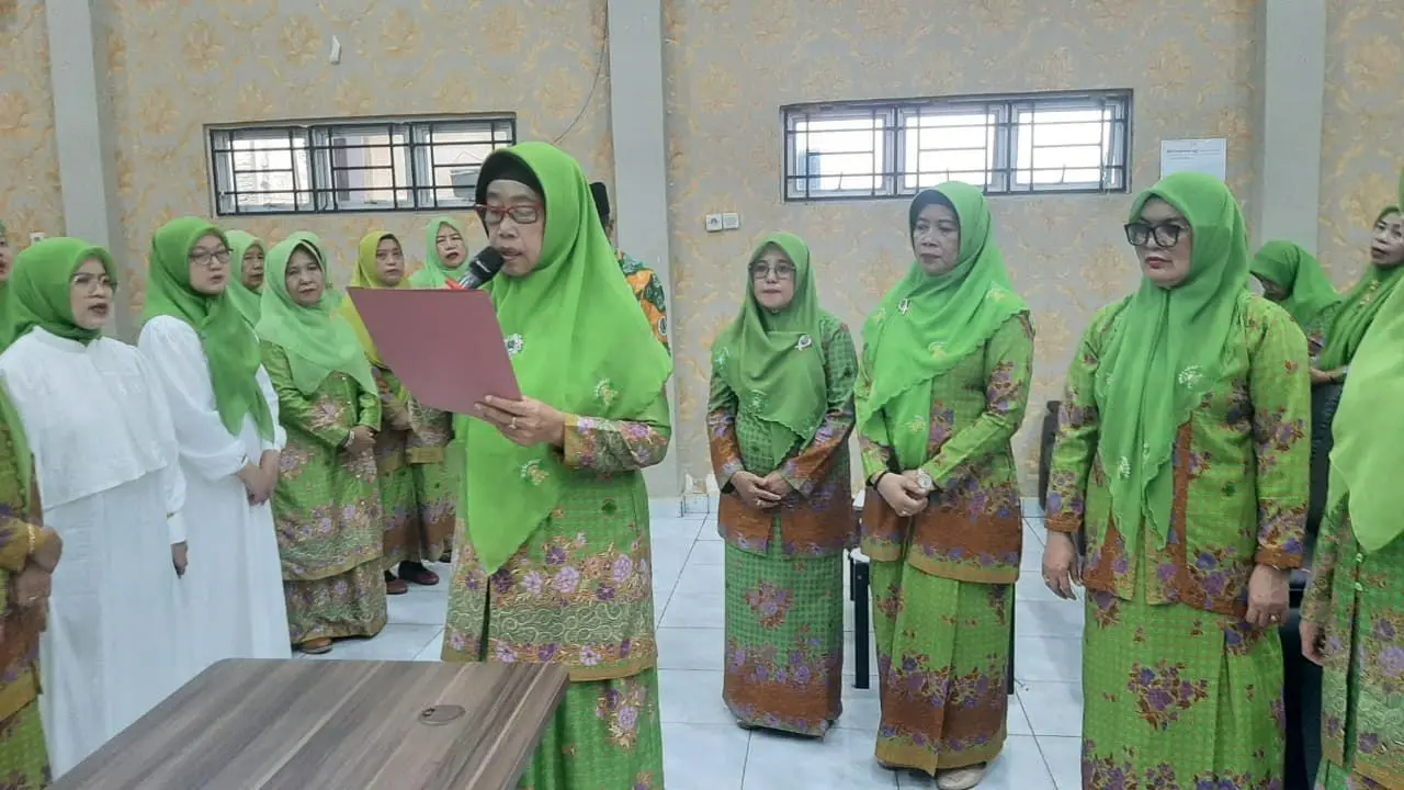Maulid Nabi di Manggala Meriah, Muslimat NU Kukuhkan Pengurus Baru