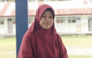 Riskiani, S.Pd (Pengajar)