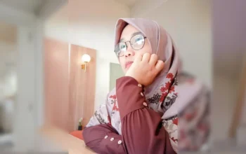 Mansyuriah, S.S. (Aktivis Muslimah Makassar Urban Forum)