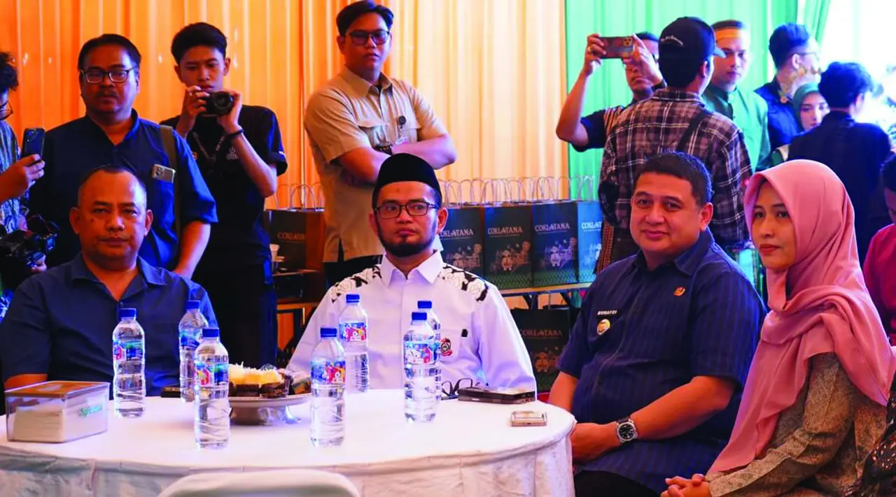 Ketua Fraksi PKS DPRD Makassar Dorong Industri Lokal di Peresmian Pabrik Cokelat PT Agrinesia Raya 2 Ketua Fraksi PKS DPRD Makassar Dorong Industri Lokal di Peresmian Pabrik Cokelat PT Agrinesia Raya
