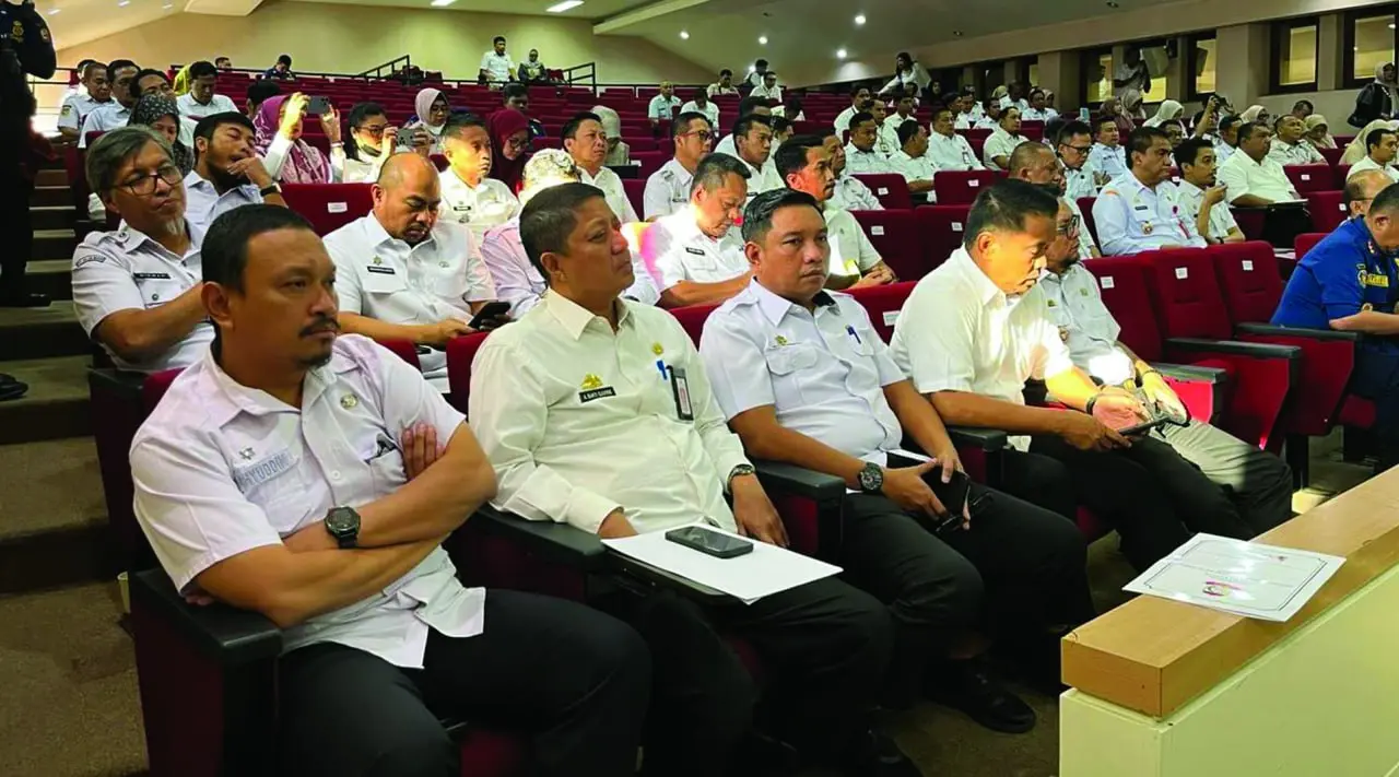 Plt Sekwan DPRD Makassar Hadiri Rapat Monev, Dorong Sinergi dan Transparansi Kinerja Pemkot