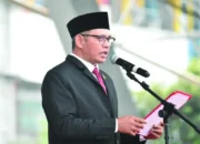 Ketua DPRD Makassar Bacakan Naskah Proklamasi pada Upacara HUT ke-80 RI di Karebosi
