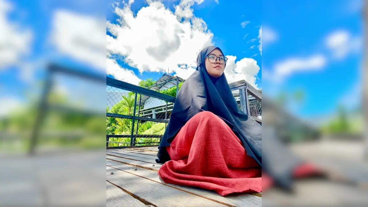 Darni Salamah, S.Sos (Aktivis Muslimah)