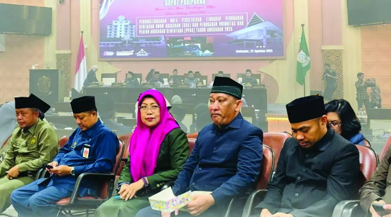 Kepala Dinas Pertanahan Makassar Hadiri Rapat Paripurna DPRD Bahas APBD Perubahan 2025