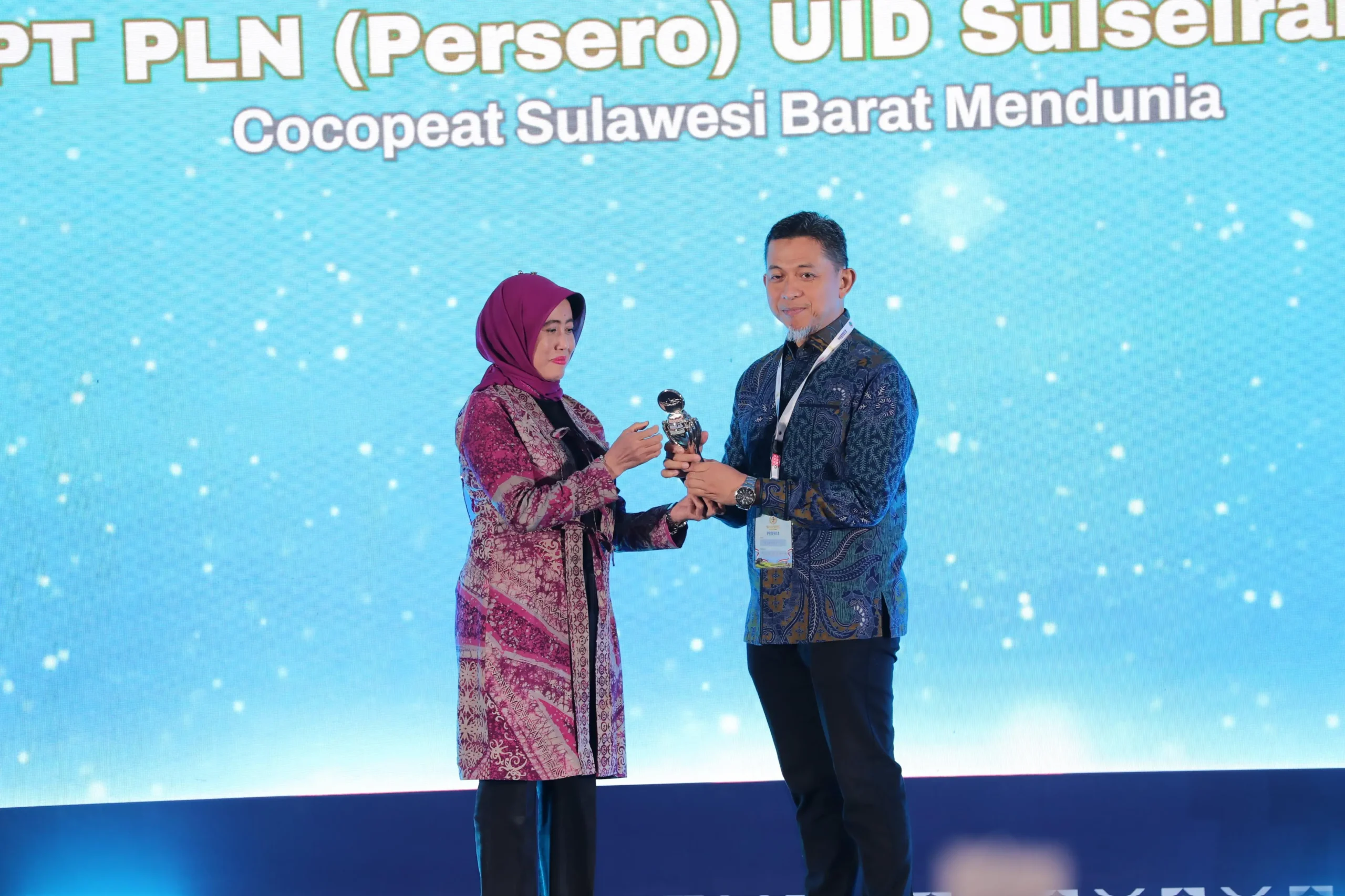 PLN UID Sulselrabar Raih Dua Penghargaan CSR & PDB Awards 2025