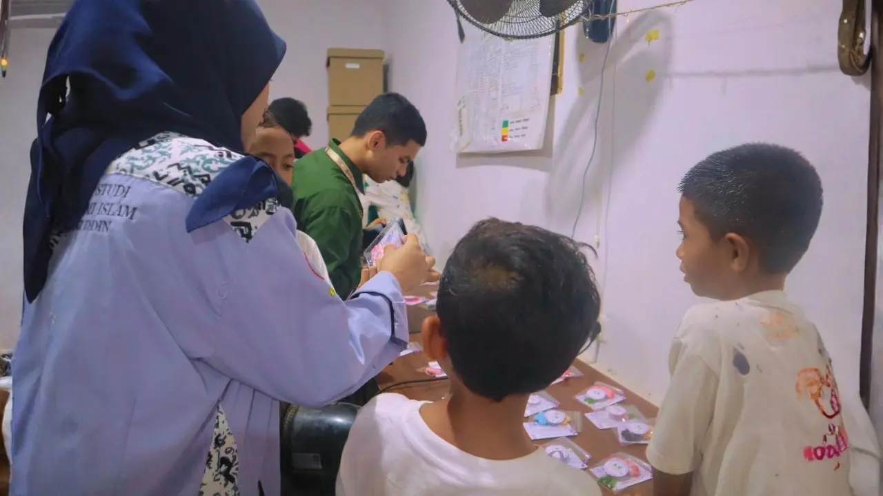 Mahasiswa Unhas Bangun Percaya Diri Anak Kompleks Kusta Jongaya Lewat Program Inspiratif