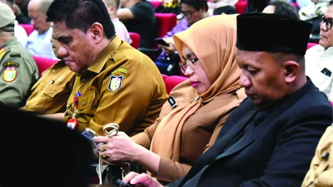 Sekretaris Dinas Pertanahan Hadiri Pelantikan Direksi dan Dewas BUMD Makassar