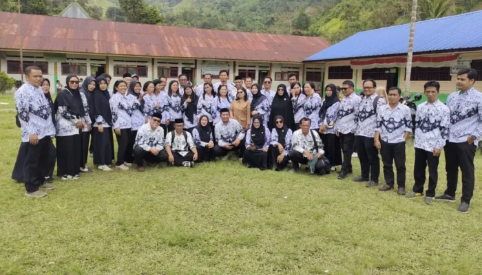 PGRI Lembang Resmi Lantik 100 Pengurus Ranting dan RUK