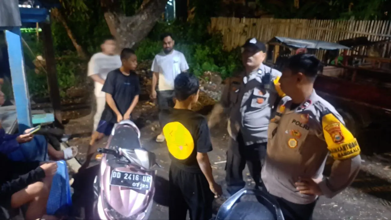 Personel Polsek Manggala Gerak Cepat Gagalkan Duel Remaja Bersenjata Tajam di Bangkala
