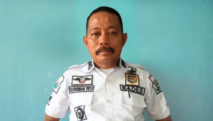 Kades Pao Jeneponto Tegaskan Pelayanan Desa Berjalan 24 Jam Tanpa Kenal Waktu