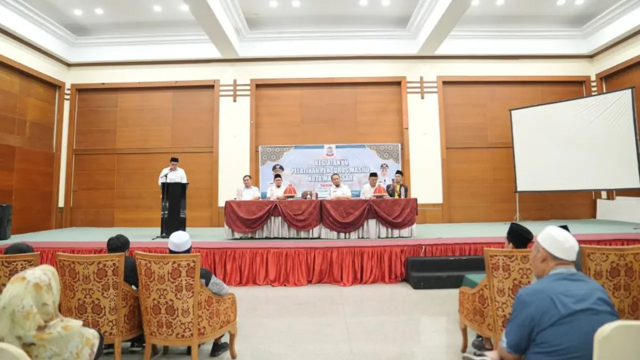 Pemkot Makassar Terapkan Standar Baru Pengelolaan Masjid Bersih dan Terbuka