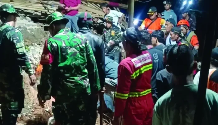 Longsor Majenang: Dua Tewas, 21 Warga Masih Dicari, Tim SAR Terus Kerja di Tengah Tanah Labil