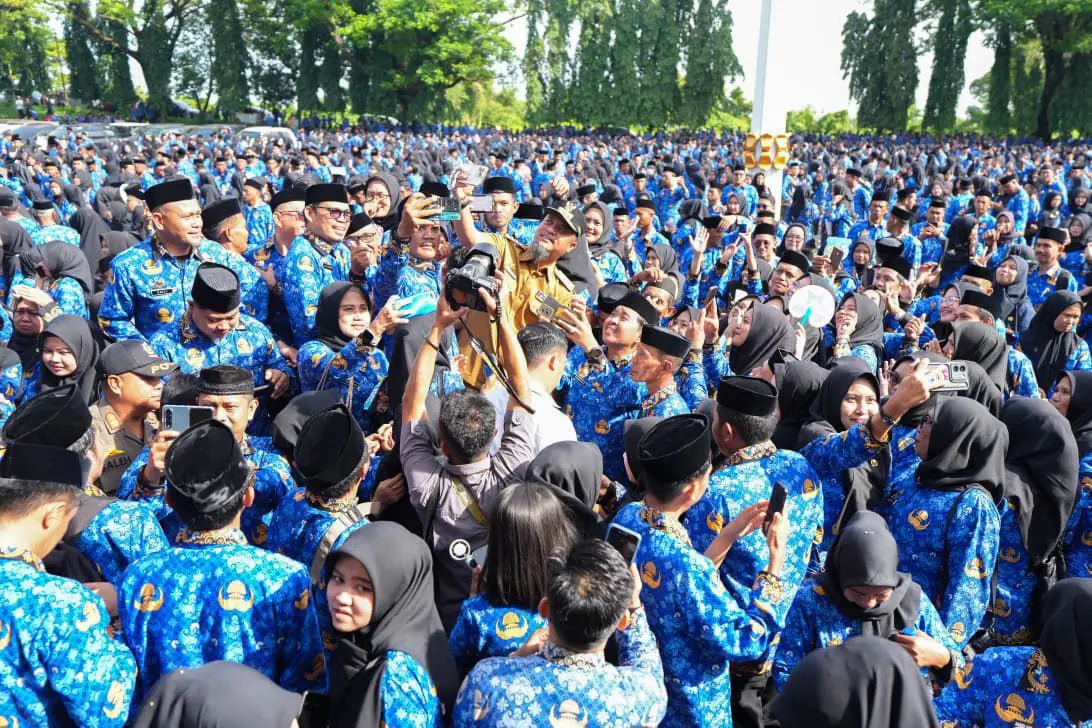 Gubernur Andi Sudirman Lantik 4.047 PPPK, Tegaskan Disiplin dan Integritas Pelayanan Publik