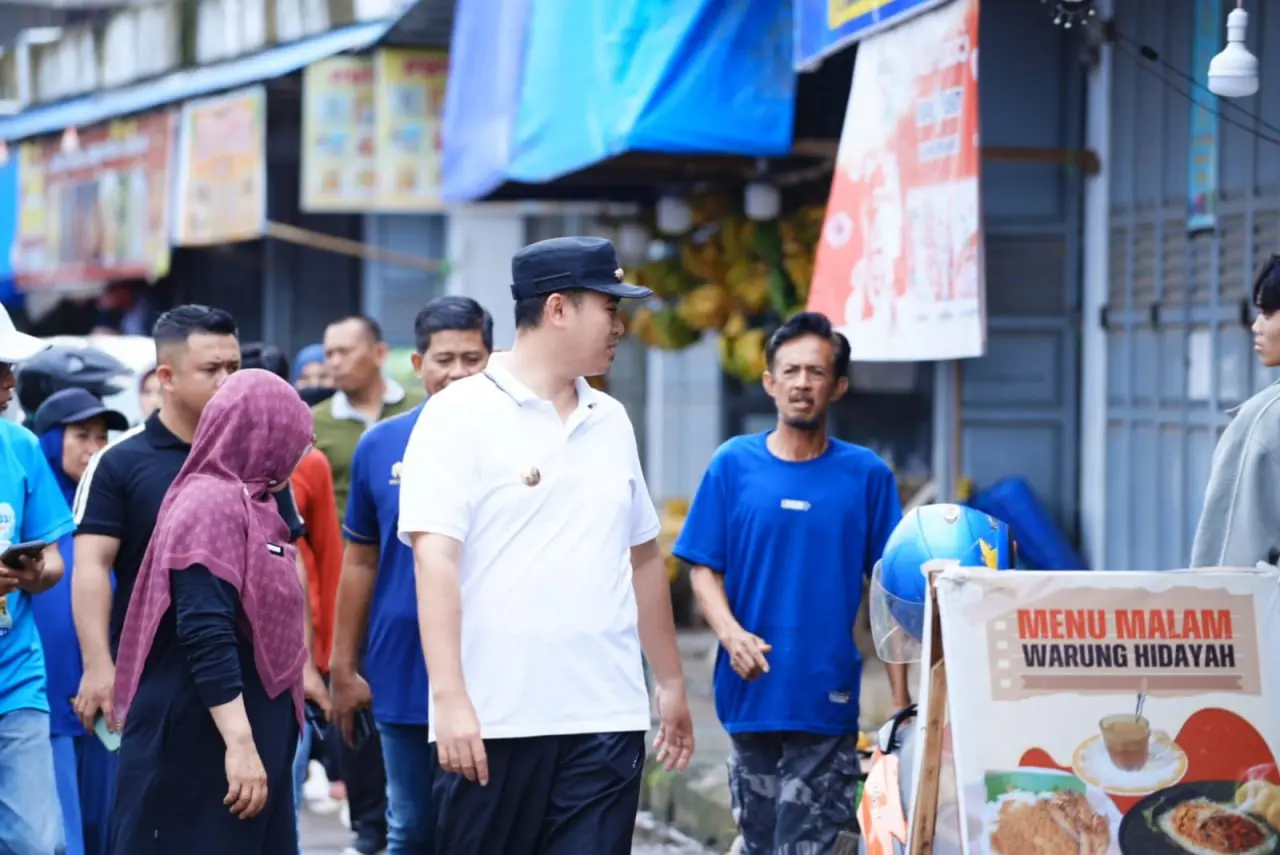 Bupati Pangkep Pimpin Gotong Royong Massal di Pasar Sentral
