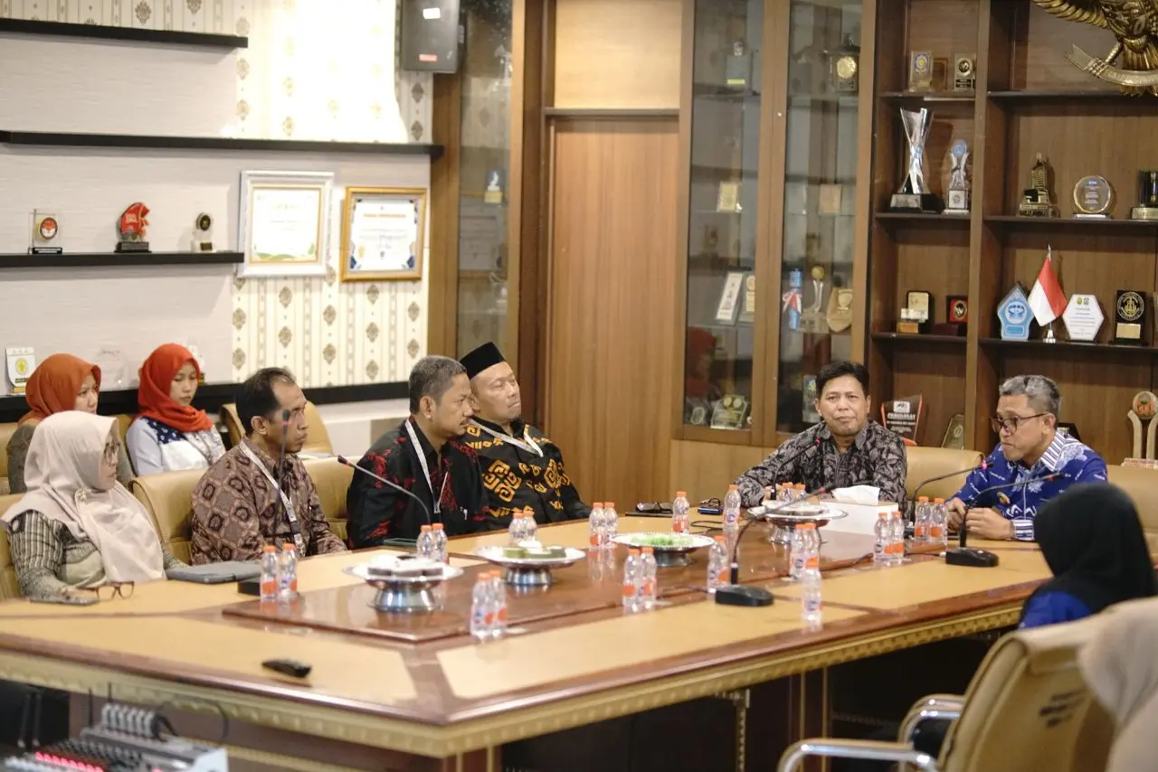 Bertemu dengan Distributor Pupuk, Bupati Jeneponto: Pemerintah Komitmen Pupuk Diterima Petani Tepat Waktu Sesuai Kebutuhan