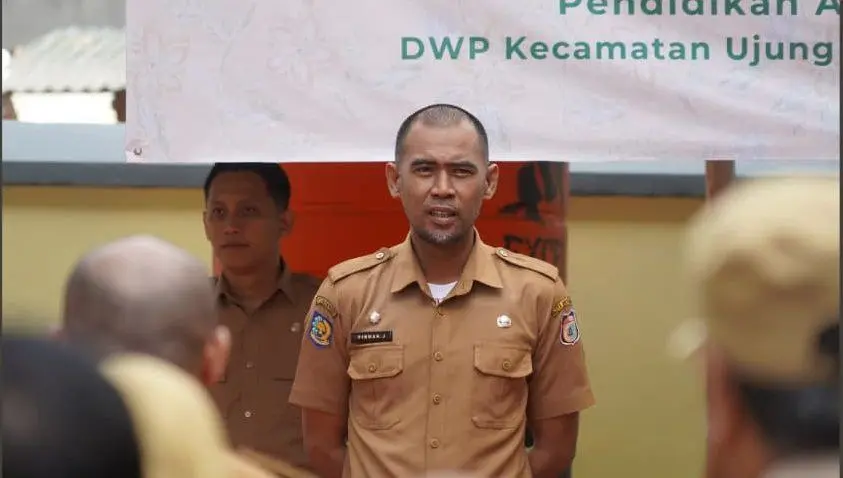 Pimpin Apel Pagi, Sekcam Ujung Pandang Ingatkan Netralitas Aparatur dalam Pemilihan RT/RW