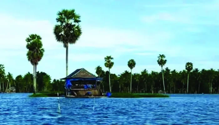 Danau Tempe: Kehidupan Nelayan, Rumah Terapung, dan Harmoni Budaya Bugis di Wajo