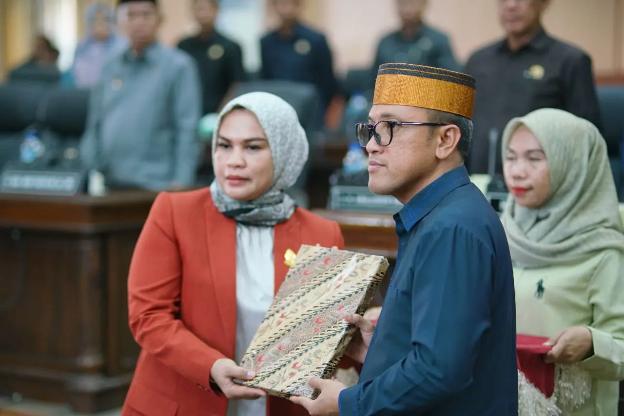 Bupati Jeneponto Hadiri Rapat Paripurna DPRD Jeneponto Tentang Penyerahan Ranperda APBD 2026